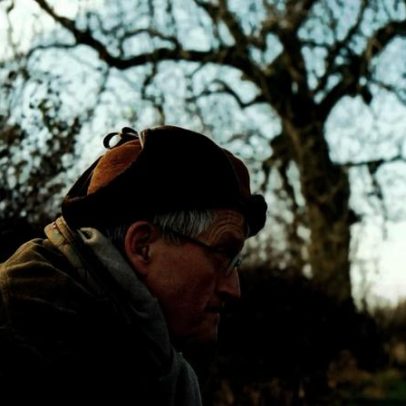 David Hockney comenta não ser mainstream e por que não se importa