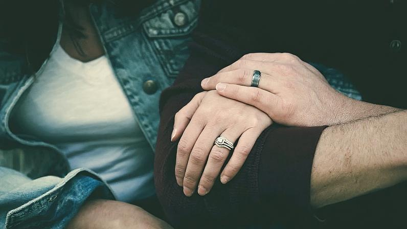 Comforting Ways to Support Families Experiencing Miscarriage
