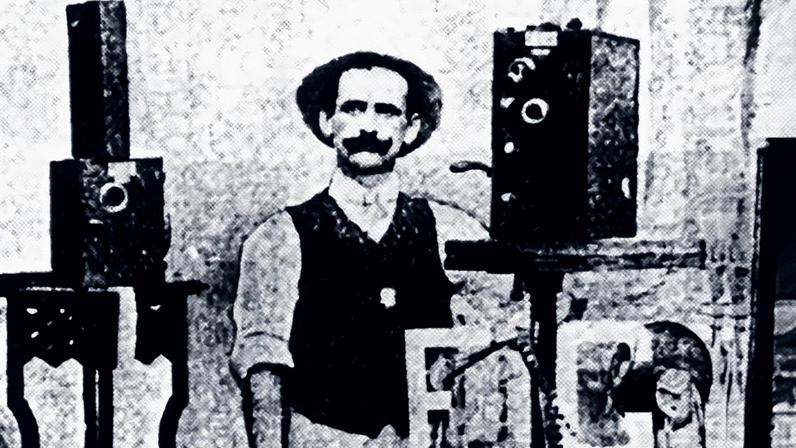 Fotografia de Afonso Segreto, irmão do pioneiro do cinema no Brasil, Pascoal Segreto (1868-1920).