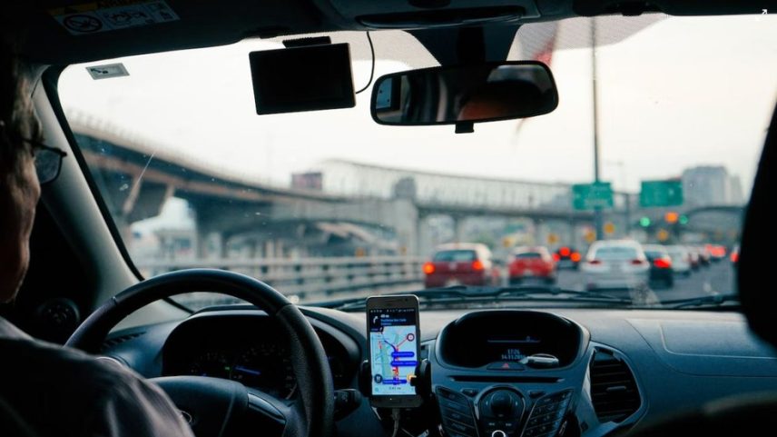 Motorista (Foto: Dan Gold/ Unsplash)
