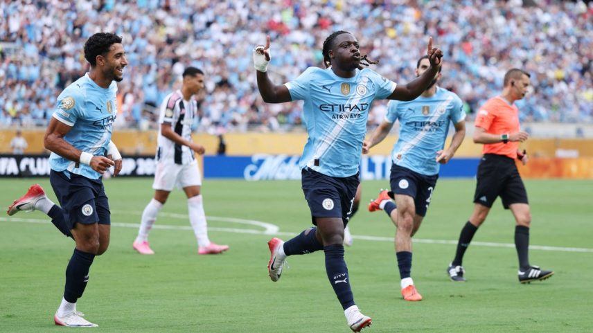 Doku abriu o placar para o City (Foto: Dan Mullan/Getty Images/AFP)
