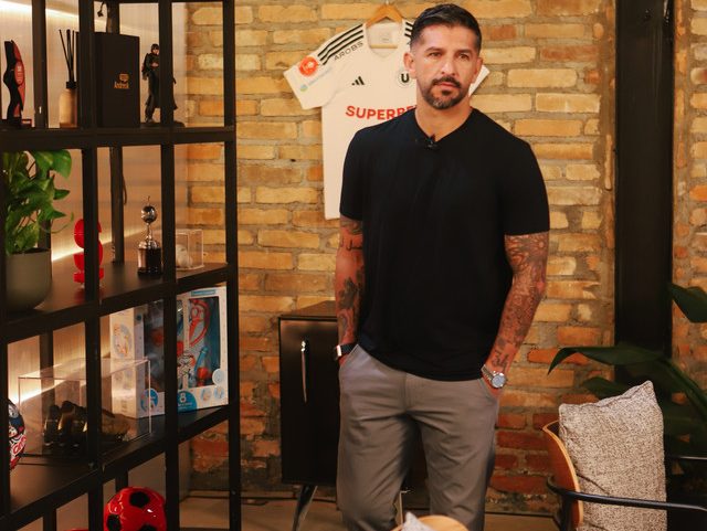 Sei que vou voltar ao Corinthians”, diz Emiliano Díaz em entrevista a Andreoli