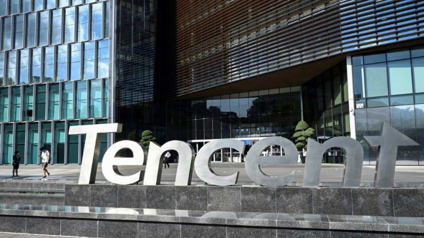 Juntamente com outras empresas, Tencent lidera esforços para migrar desenvolvido de IA para chips produzidos internamente (Foto: AFP)