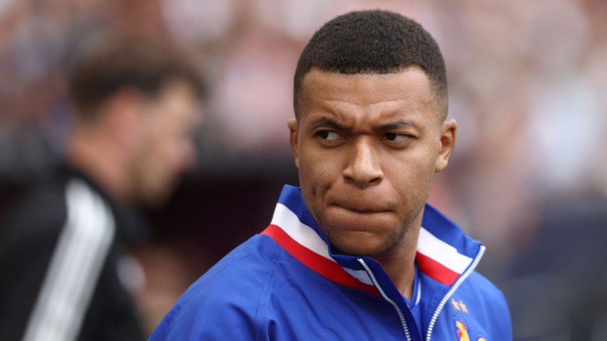 Mbappé denuncia o PSG por assédio moral (Foto: FRANCK FIFE / AFP)