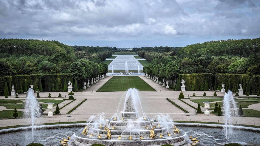 Jardim do Palácio de Versalhes, na França (Foto: STEPHANE DE SAKUTIN - 5.jun.20/AFP)