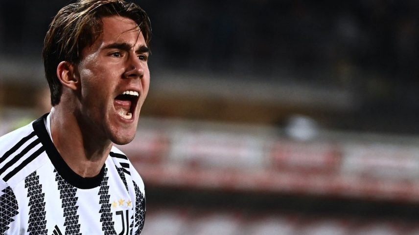 Dusan Vlahovic é um dos destaques da Juventus — Foto: AFP