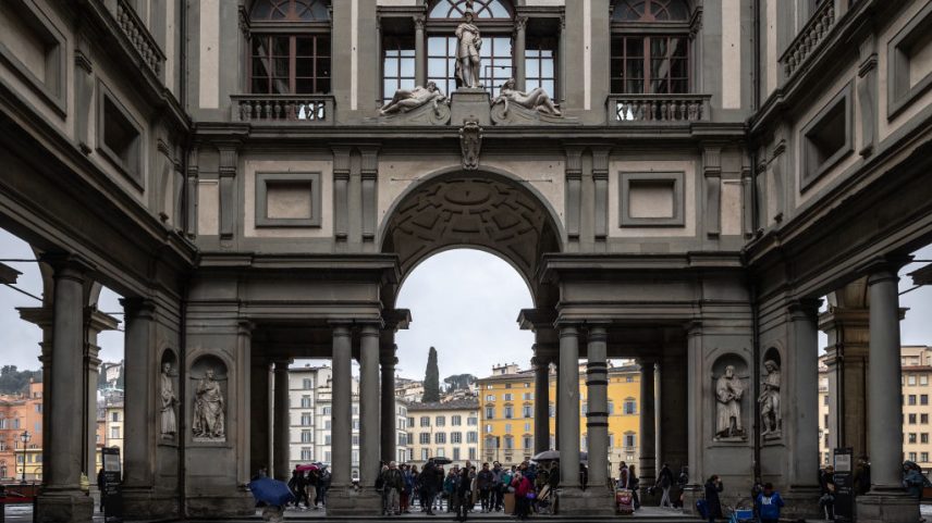 Vista do pátio do Museu Uffizi, 2024, Florença, Itália. (Foto: Emanuele Cremaschi/Getty Images)