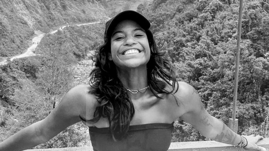 Juliana Marins, de 26 anos, foi encontrada morta; brasileira fazia uma trilha no Monte Rinjani, na Indonésia (Foto: resgatejulianamarins/Instagram)