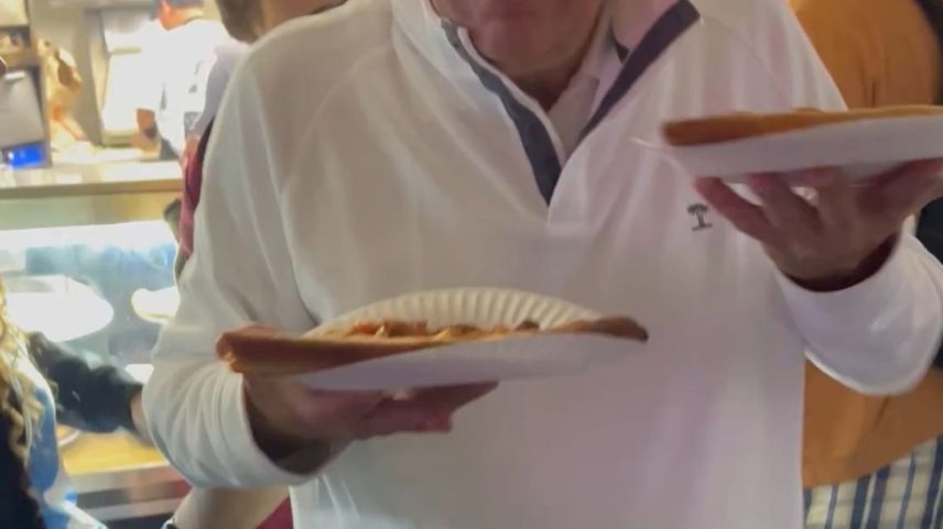Textor em pizzaria nos Estados Unidos — Foto: Reprodução