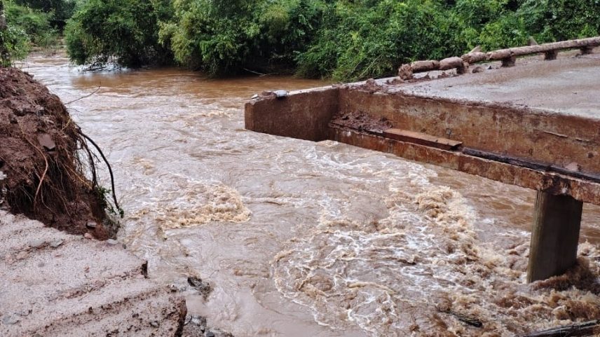 Ponte foi destruída pelas chuvas em Jaguari (RS), que decretou estado de calamidade pública (Foto: Reprodução)
