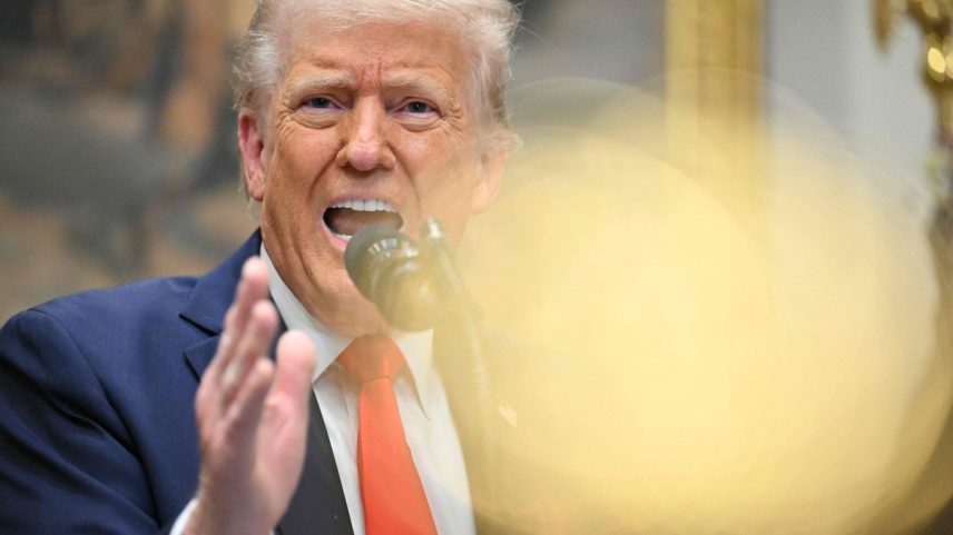 Presidente dos EUA, Donald Trump, fotografado na Casa Branca na terça-feira (Foto: Roberto Schmidt/AFP)
