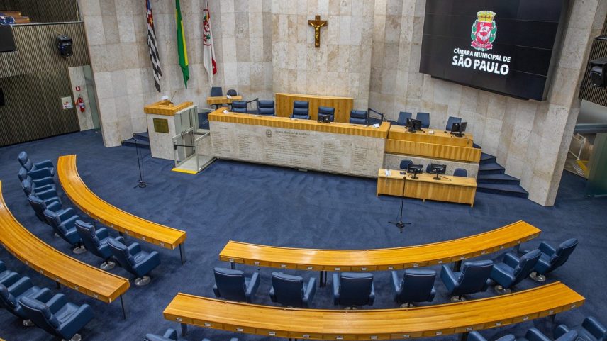 A plenária da Câmara Municipal de São Paulo com suas 55 cadeiras (Foto: CMSP/divulgação)
