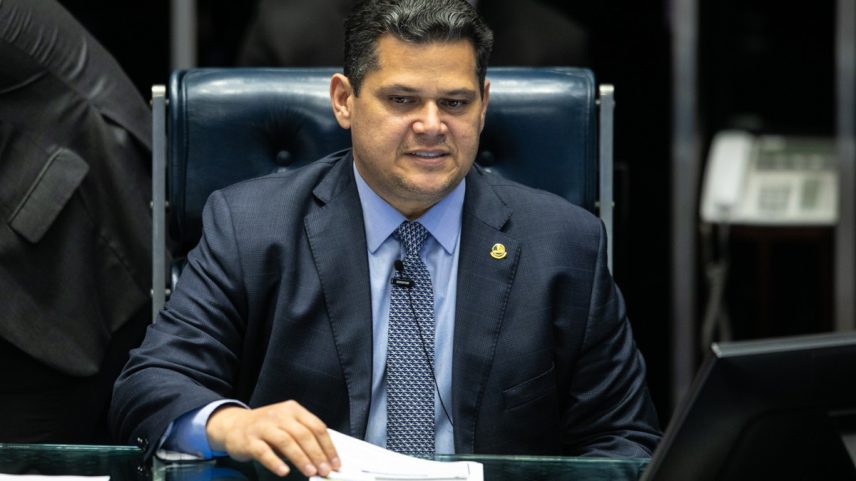 Davi Alcolumbre no Plenário do Senado Federal (Foto: Brenno Carvalho / Agência O Globo)