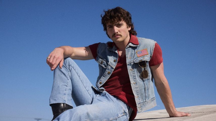 Benson Boone's 'American Heart' estreia em 1º lugar na Parada de Vendas de Álbuns com sua melhor semana de vendas até agora. (Foto: Reprodução)