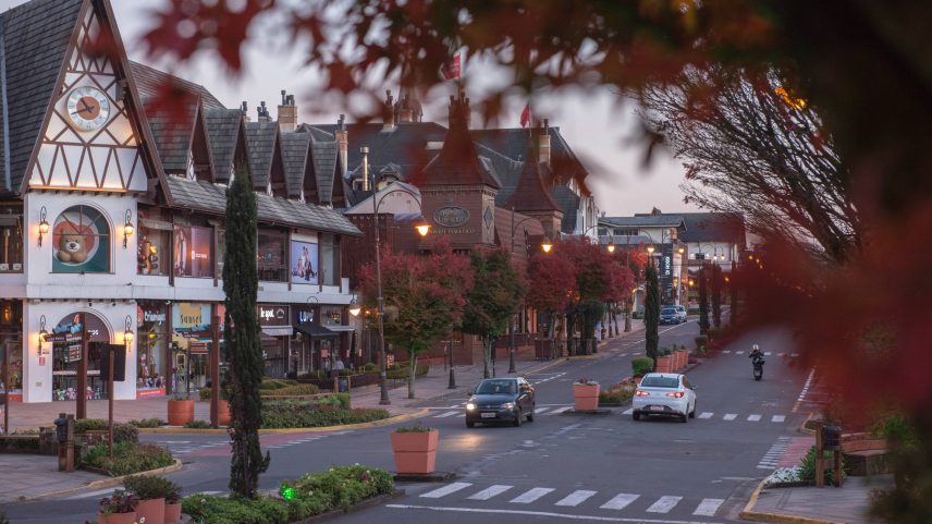 Gramado segue como forte concorrente de Campos do Jordão na preferência dos turistas, apesar das enchentes que afetaram o Rio Grande do Sul. (Foto: Rafael Cavalli/Divulgação)