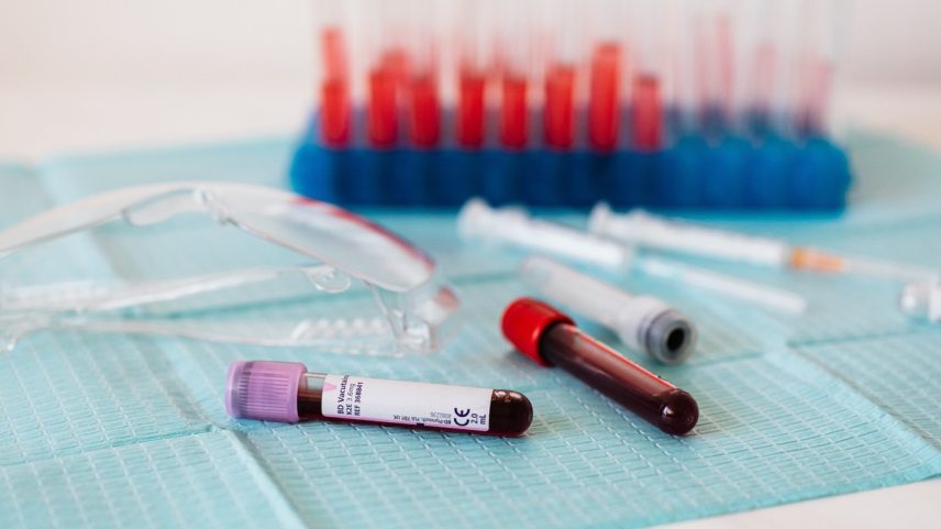 Exame de sangue é capaz de identificar metabólitos envolvidos em quadros de depressão — Foto: Pexels