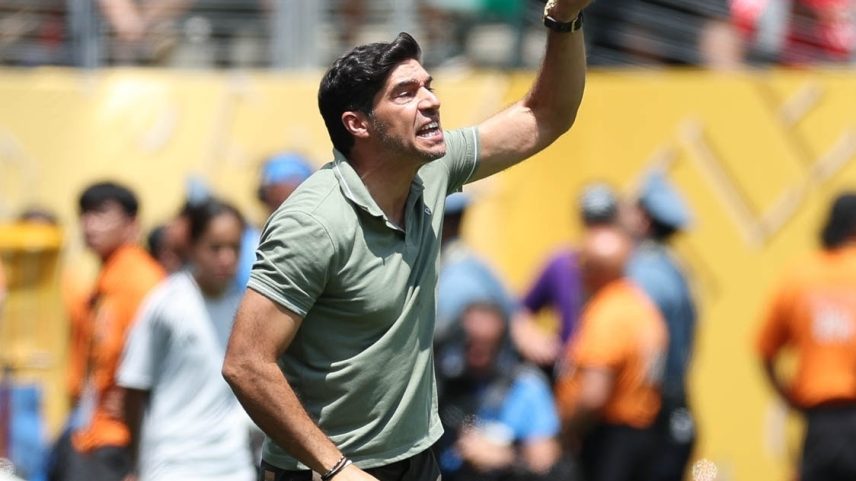 Abel Ferreira, técnico do Palmeiras, está entre os pendurados no Mundial de Clubes (Foto: Cesar Greco/Palmeiras/by Canon)