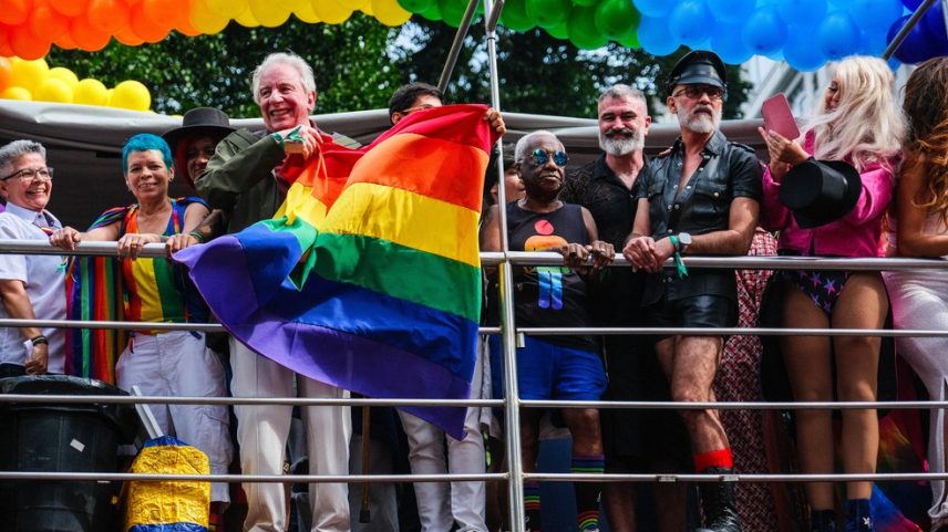 Marco Nanini na Parada LGBT+ de SP. (Foto: Luiz Franco/ g1)