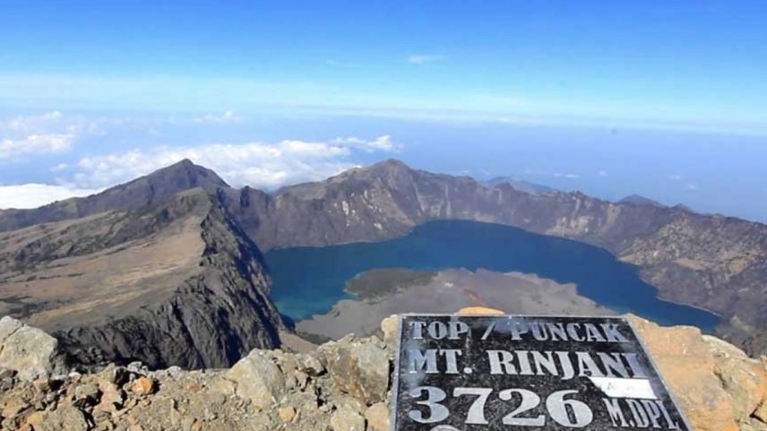 Monte Rinjani, em foto de 2016 (Foto: Reprodução / rinjaninationalpark.com)