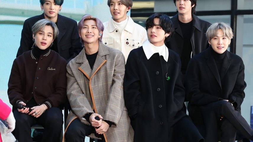 O mercado do K-Pop continuará crescendo, e profissionais preparados encontrarão oportunidades em um setor que une paixão, criatividade e retorno financeiro. (Foto: Cindy Ord / Equipe/Getty Images)