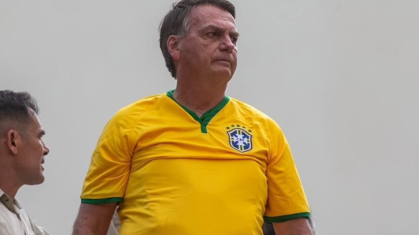 Diagnosticado com pneumonia, Bolsonaro lidera ato em São Paulo (Foto: Taba Benedicto/Estadão Conteúdo)