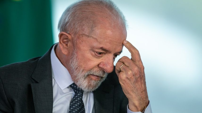 Lula em cerimônia no Palácio do Planalto (Foto: Brenno Carvalho/Agência O Globo)