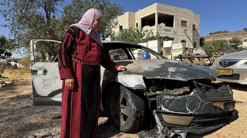 Dozens of Israeli settlers set fire to property in the Palestinian village of Kafr Malik (Foto: Anadolu via Getty Images)