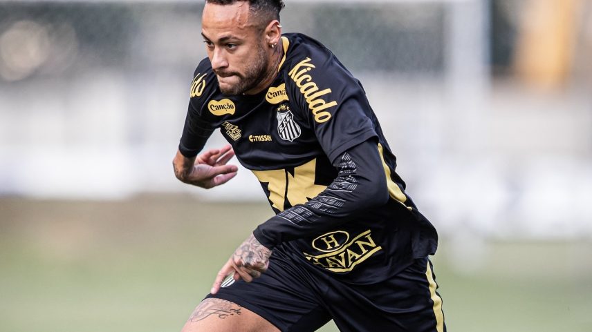 Neymar concedeu entrevista coletiva após renovar com o Santos (Foto: Raul Baretta/ Santos FC)