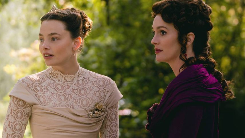 Kristine Froseth e Leighton Meester em The Buccaneers (Foto: Reprodução)