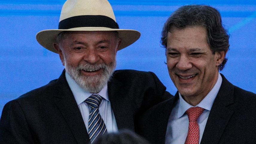 O presidente Lula e o ministro da Fazenda, Fernando Haddad, no Palácio do Planalto (Foto: Brenno Carvalho / Agência O Globo)