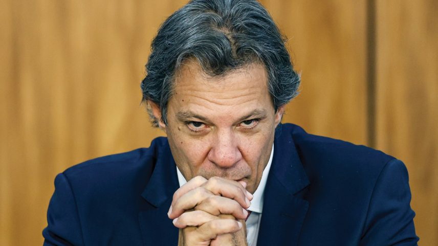CARTADA Haddad: ministro aposta na aprovação da isenção do IR para quem ganha até 5 000 reais mensais (Foto: Marcelo Camargo/Agência Brasil)