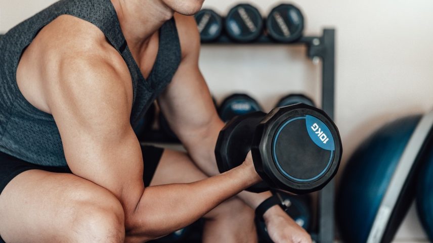 Um condomínio bem administrado encontra o equilíbrio entre manter as áreas em bom estado e respeitar o direito de todos os moradores (Foto: Oscar Wong/Getty Images)