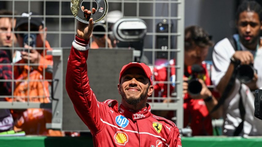 O sabor da vitória nos deixou ainda mais faminto, diz Hamilton após vencer sprint no GP da China neste sábado (Foto: Greg Baker / AFP)