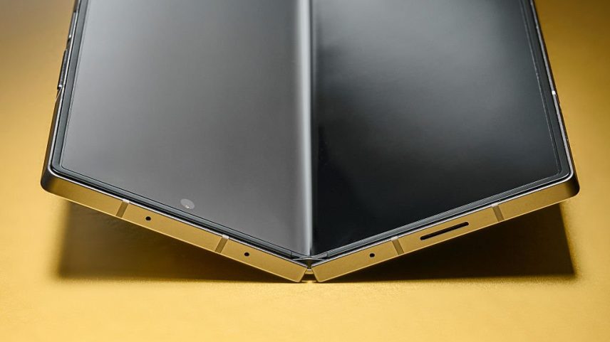 Na semana passada, Kuo revelou que o iPhone Fold poderia usar tela fornecida pela Samsung Display; informação ainda não foi confirmada (Foto: Future Publishing/Getty Images)