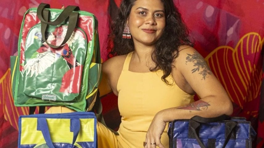 Telas de tecido usadas em um festival de música de Belém foram transformadas em uma coleção de bolsas da marca Jalunalé (Foto: Arquivo pessoal)