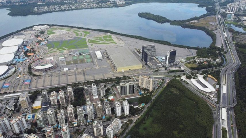 Câmara de Vereadores do Rio vota na terça-feira o texto final de uma operação urbanística para viabilizar a construção do Imagine, parque temático vizinho ao Parque Olímpico na Barra. Essa área verde será ocupada pelo projeto — Foto: Custodio Coimbra