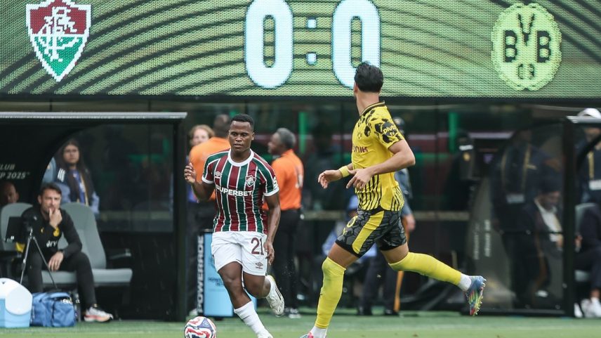 Jhon Arias foi eleito o melhor da partida entre Fluminense e Borussia Dortmund (Foto: Lucas Merçon/Fluminense/Divulgação)