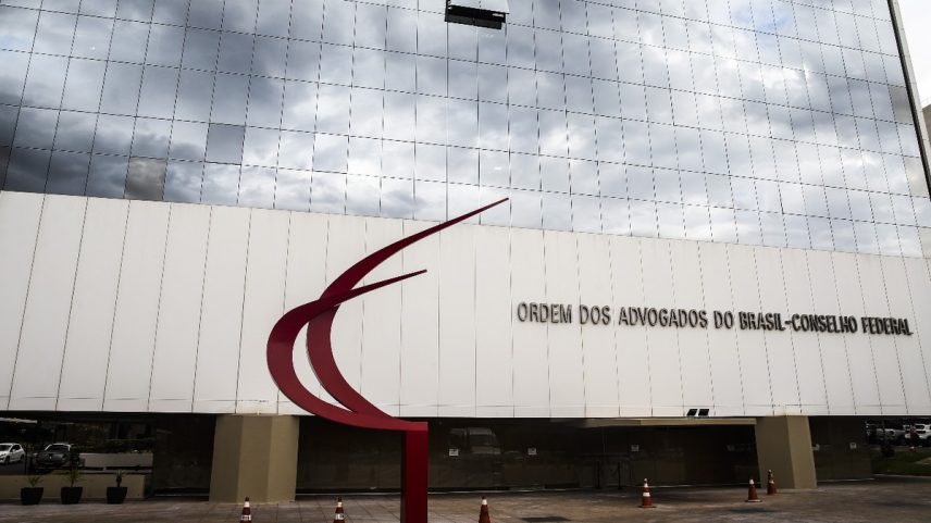Segunda fase do exame da OAB é alvo de controvérsia: candidatos pedem cancelamento da prova (Foto: Valter Campanato/Agência Brasil)