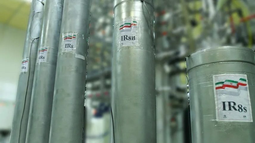 A usina de Natanz, cuja existência veio à tona em 2002, é a mais conhecida das instalações nucleares iranianas (Foto: AFP)