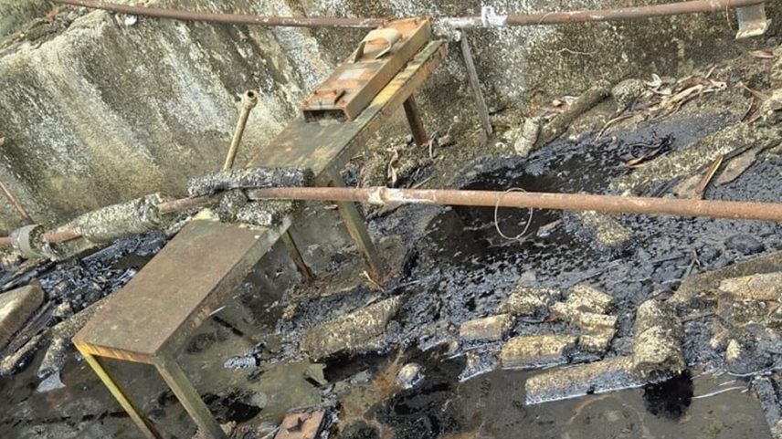 Vazamento de substância oleosa no leito do rio Ribeira foi denunciado por prefeituras ao Comitê da Bacia Hidrográfica do Ribeira de Iguapé e Litoral Sul (Foto: @CBH.RB/26.jun.2025-Instagram)