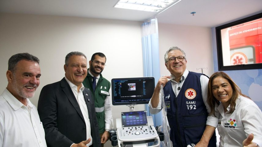 Ministro da Casa Civil, Rui Costa, e o ministro da Saúde, Alexandre Padilha durante entrega de reforma do Hospital Octávio Mangabeira em Salvador (BA) (Foto: Henrique Raynal/Casa Civil)