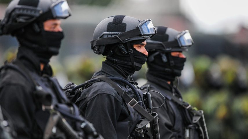 Kids pretos é o nome dado aos militares formados pelo Curso de Operações Especiais do Exército Brasileiro, treinados para atuar em missões sigilosas e em ambientes hostis e politicamente sensíveis (Foto: Divulgação/Exército Brasileiro)