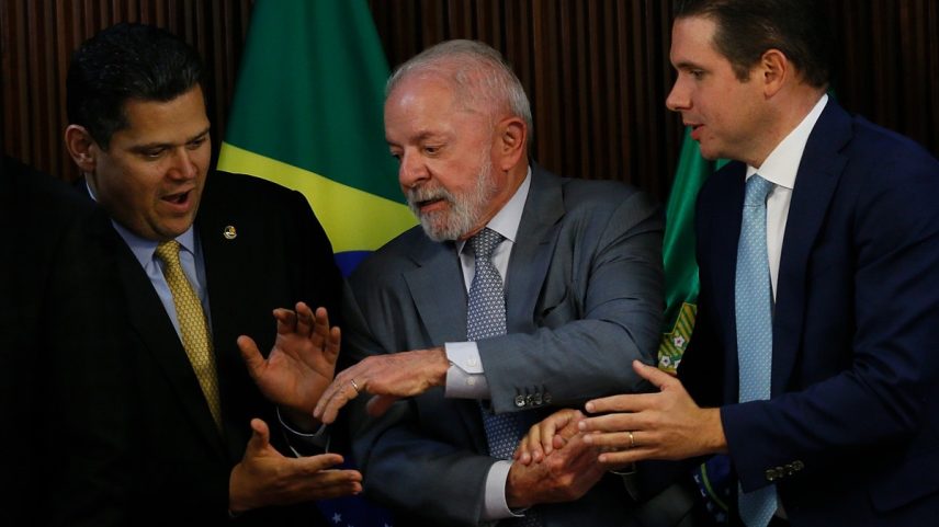 Lula, Hugo Motta e Davi Alcolumbre (Foto: Cristiano Mariz/Agência O Globo)