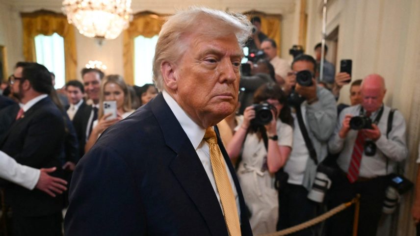 Donald Trump, presidente dos EUA, na Casa Branca (Foto: ANDREW CABALLERO-REYNOLDS / AFP)
