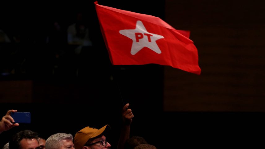 A ministra das Relações Institucionais, Gleisi Hoffmann, tenta manter Arilson Chiorato como presidente do diretório petista no Paraná (Foto: Pedro Ladeira - 6.jun.2025/Folhapress)