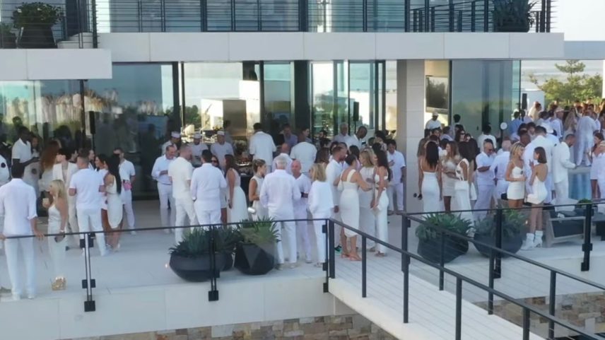 Imagens das 'festas do branco' de Diddy viralizaram na internet (Foto: Reprodução/YouTube)