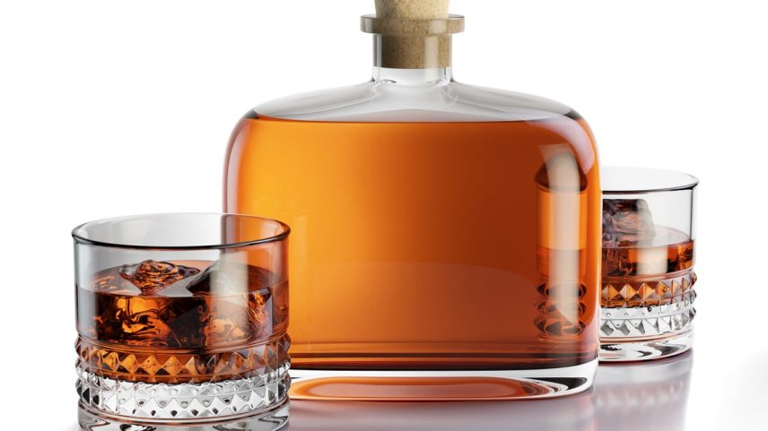Whiskys importados foram alvo da operação (Foto: Freepik)