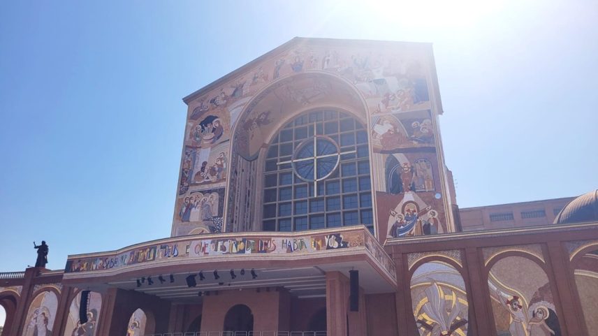 Basílica de Nossa Senhora Aparecida, em São Paulo (Foto: Ana Flávia Pilar/O Globo)