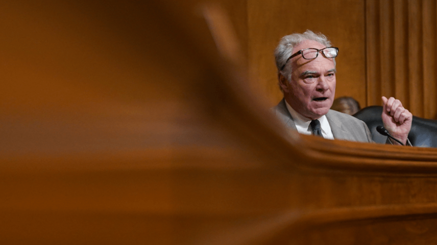 Senador americano Tim Kaine discursa (Foto: REUTERS/Ken Cedeno)