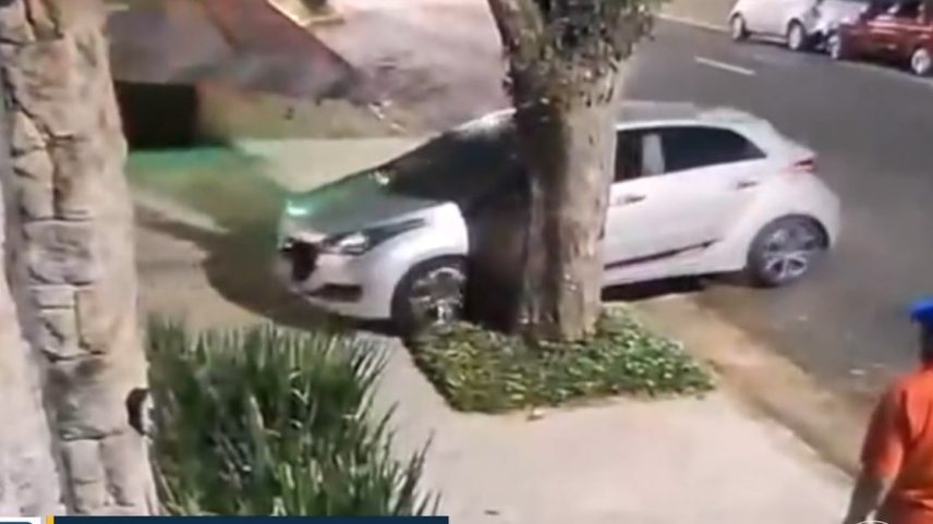 Carro usado pelos bandidos em latrocínio que vitimou o engenheiro Francisco Filippo. (Foto: Reprodução TV Globo)